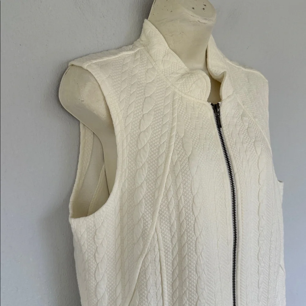 Westbound white textured cable knit cotton stretch full zip vest size small